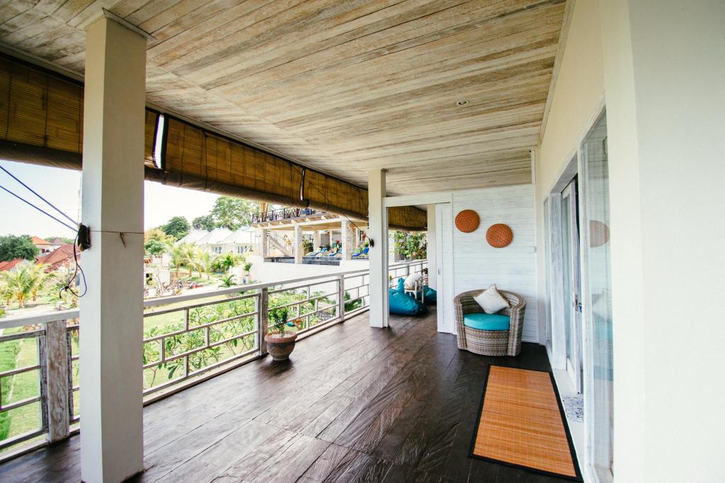 Hallway of ocean room two