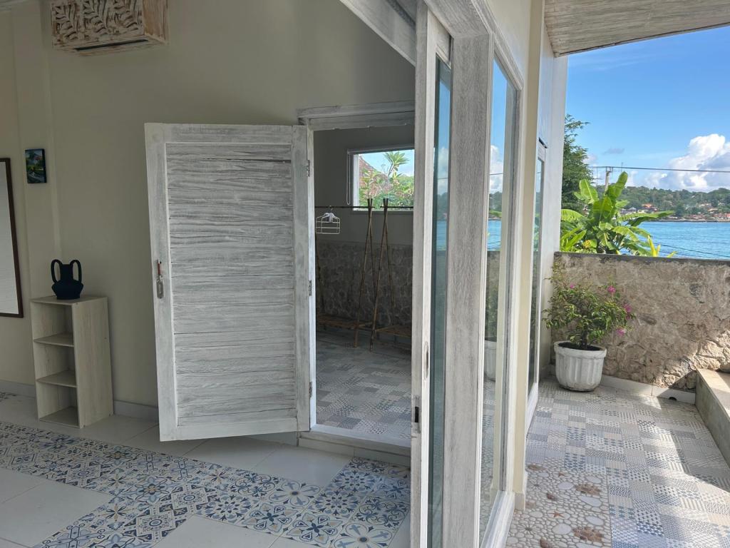 Family room two second entrance