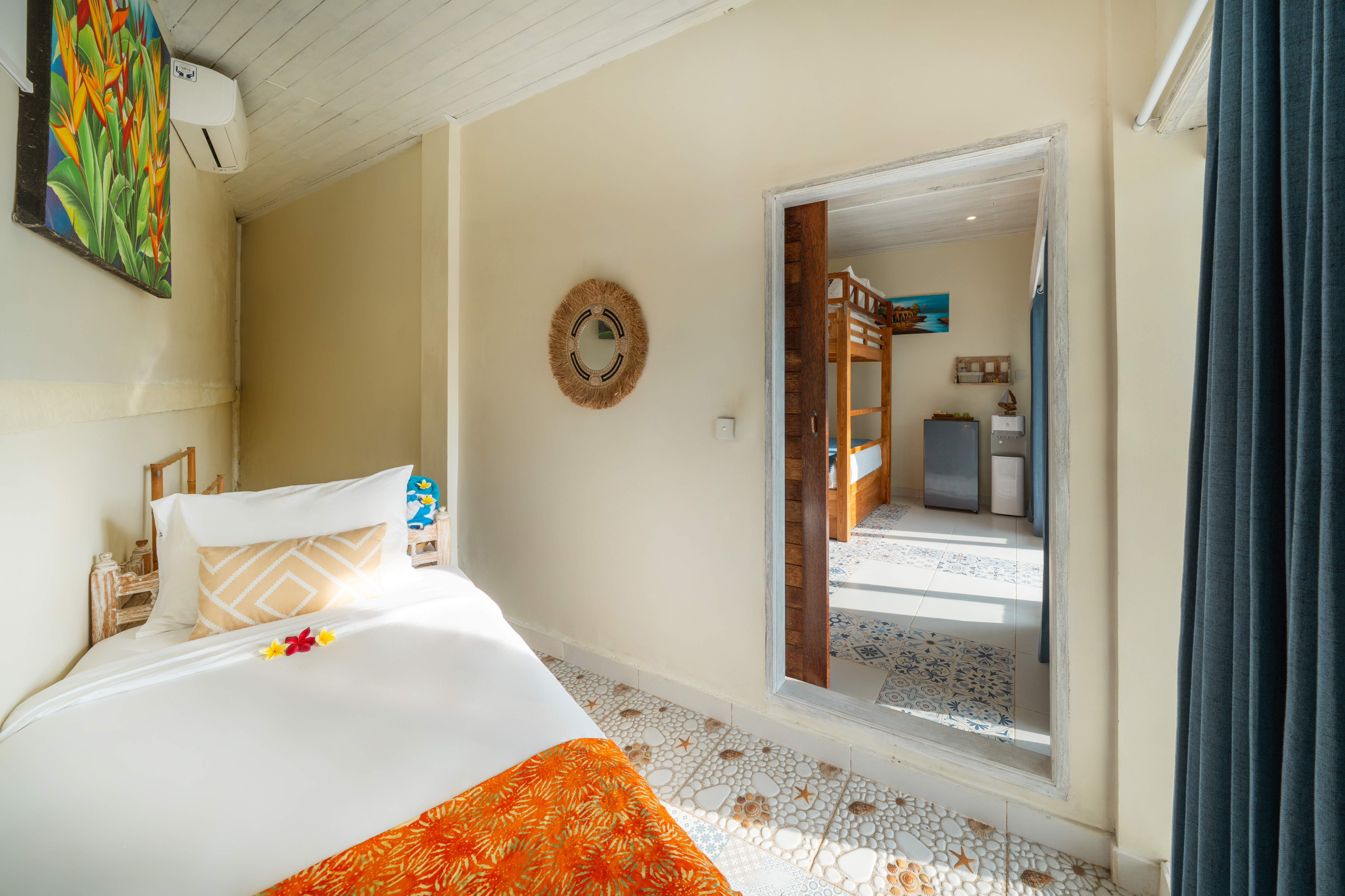 Family Room side room