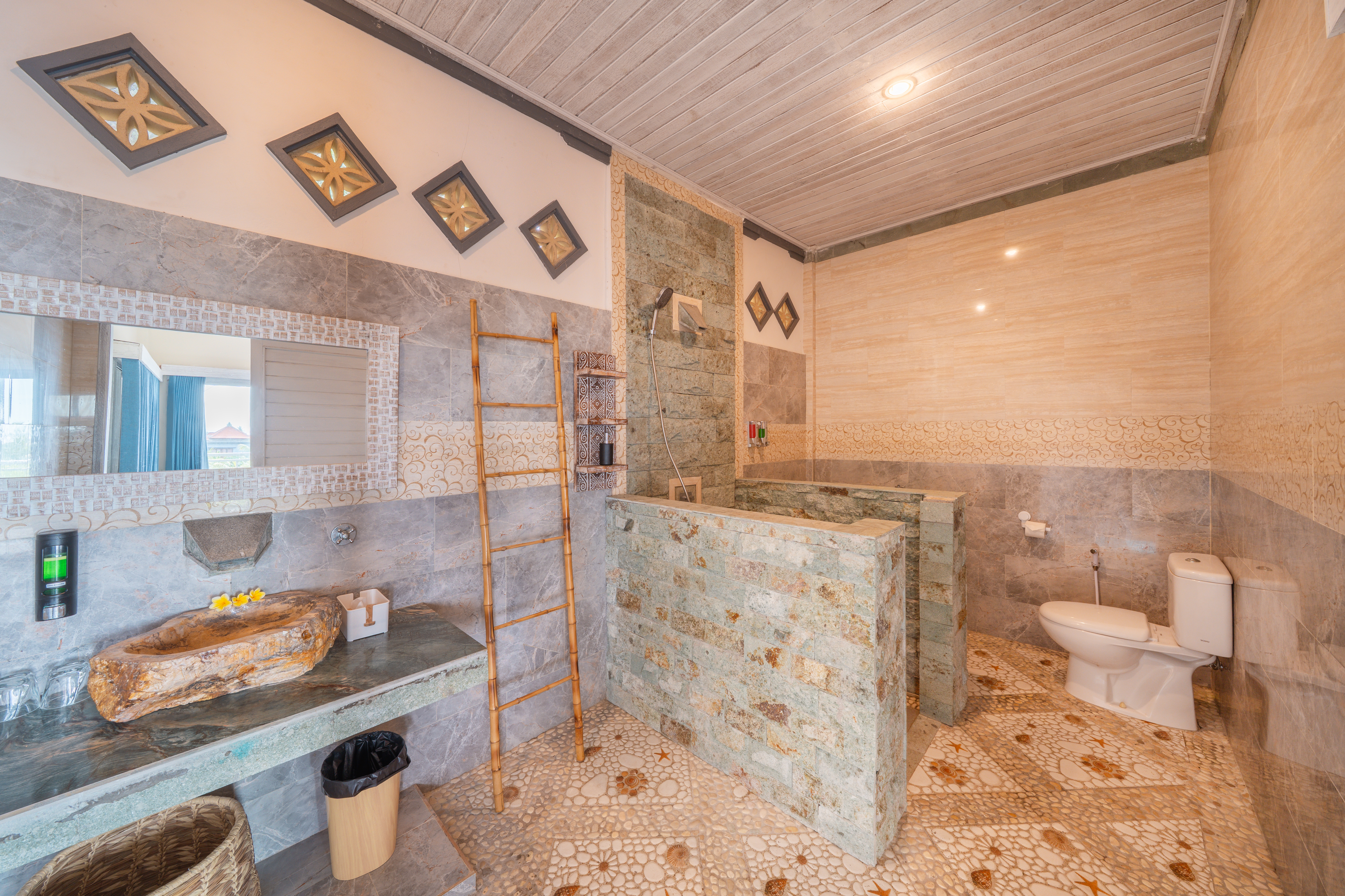 Ocean View Room 1 bathroom