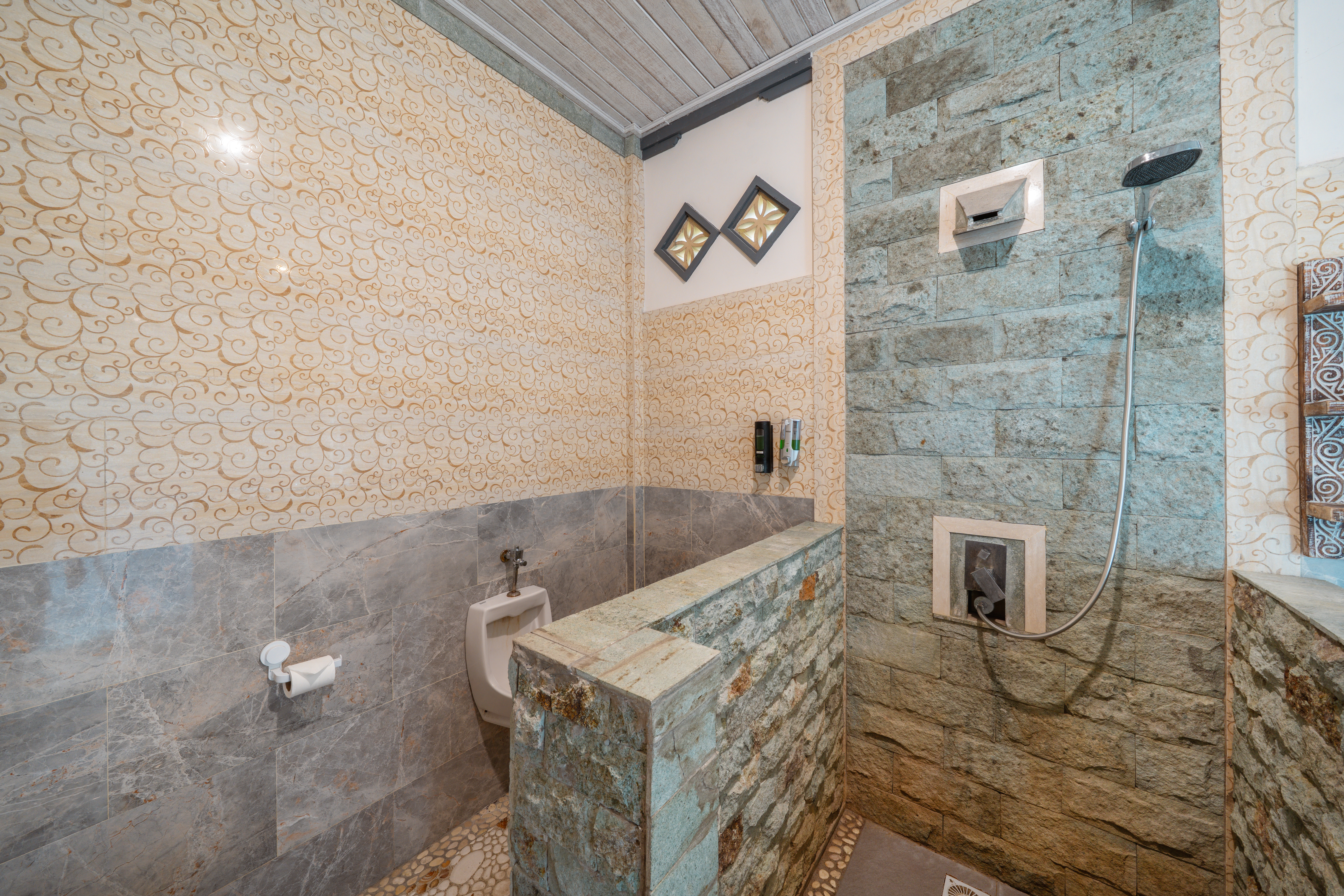 Ocean View Room 2 bathroom